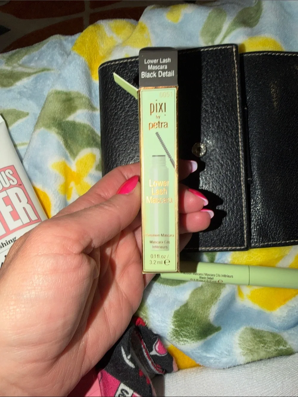 Lower Lash Mascara — Light Green black detail